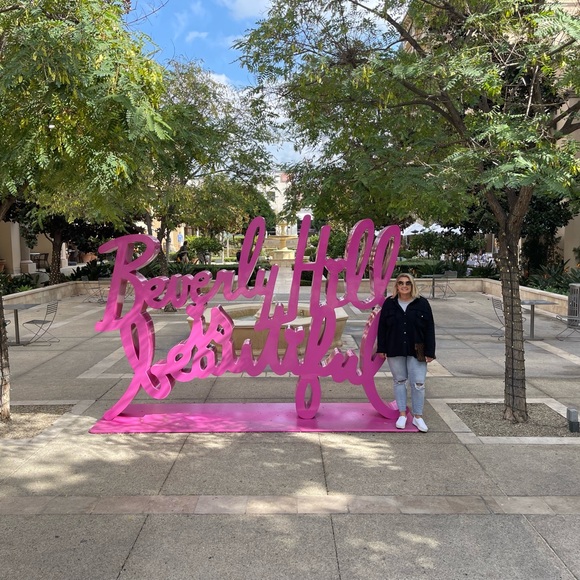 Meet your Posher, Alexa - Picture 6 of 16